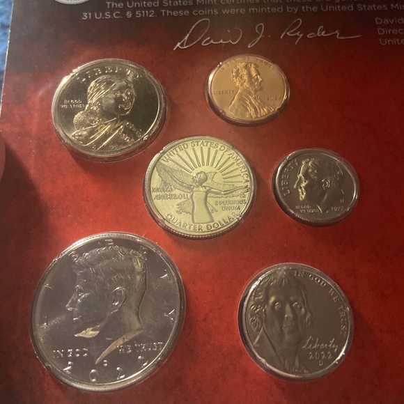 2022 Denver Mint coins - Picture 2 of 4
